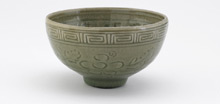 Serving bowl in style of Longquan ware